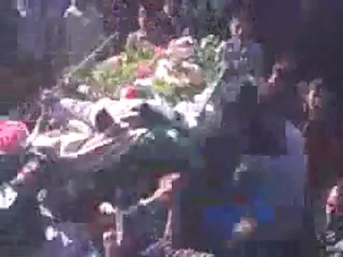 فري برس حماة حيالين مظاهرة حاشدة اثناء تشييع جثمان الشهيد هيثم محمد الحمدو 11 11 2011