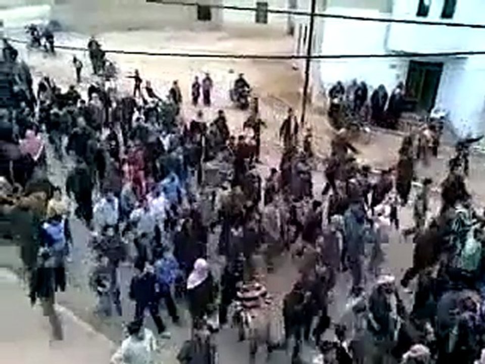 فري برس   حماة  كفرزيتا تشيع الشهيد ابراهيم العبيدان14 11 2011