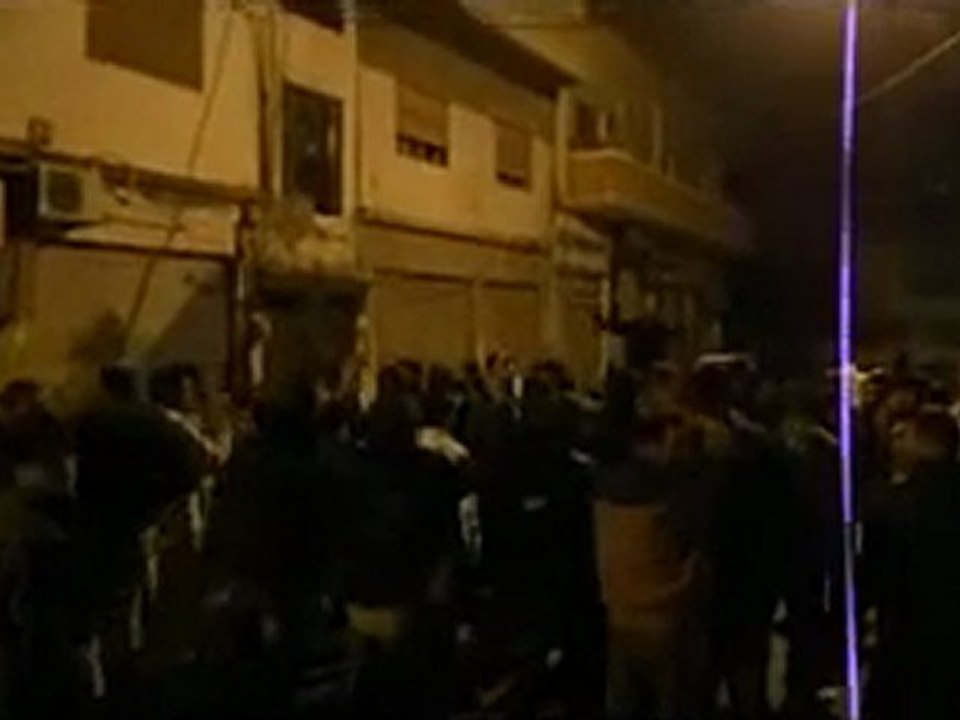 فري برس   حمص المحتلة   مسائية حي الغوطة زيد يا عاصيتا  14 11 2011