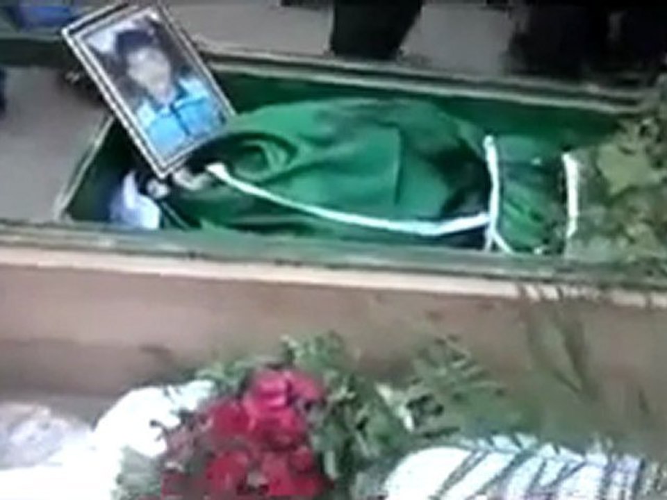 فري برس   حي البياضة حمص جثامين شهداء البياضة 15 11 2011