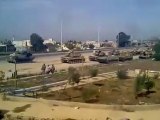 فري برس   تلبيسة   حشد عدد ك دبابات الجيش عند المدخل 15 11 2011