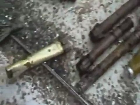 فري برس باباعمرو السيارات المتحرقة جراء القصف 16 11 2011