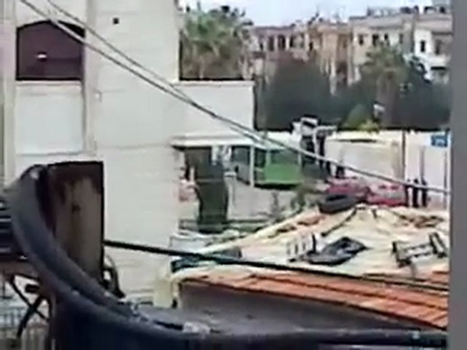 فري برس   حمص المحتلة   حي الغوطة الانتشار الأمني الكثيف  18 11 2011