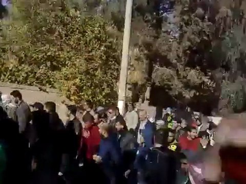 فري برس من زفاف الشهيد البطل الحر رائد الخاروف الذي قتل على أيدي عصابات الامن العسكري بديرالزور لرفضه السجود لإلههم بشارون أسد 27 11 2011