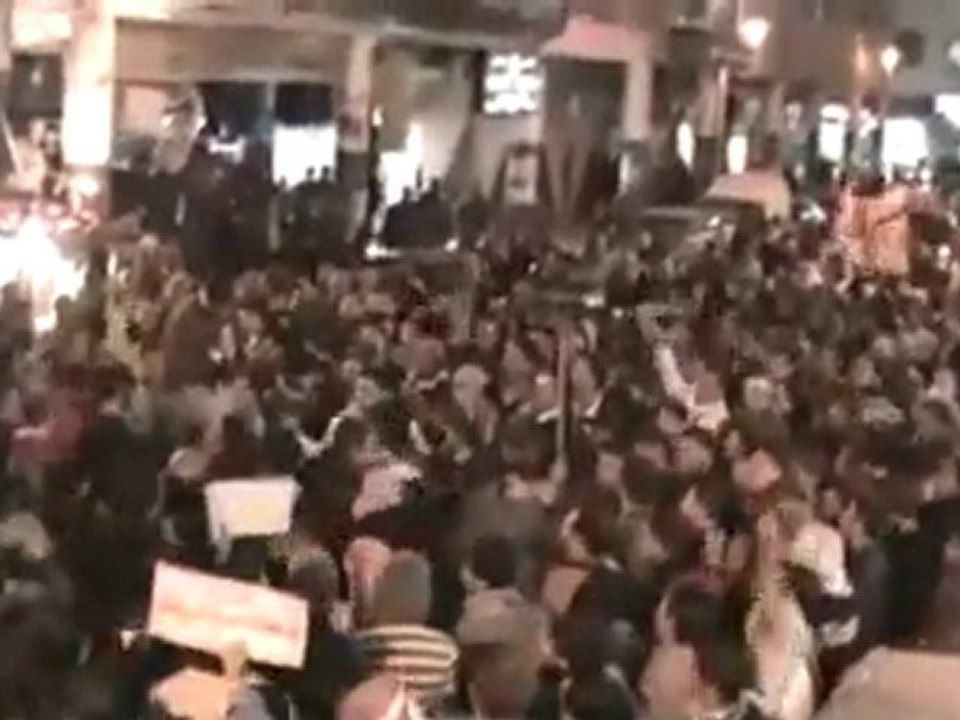 فري برس   ‫ادلب مسائية مدينة ادلب تفديكي يا حمص28 11 2011‬
