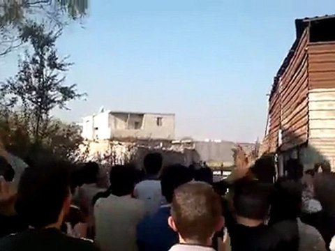 فري برس مظاهرة في حي القدم بدمشق تطالب بالحظر الجوي 22 11 2011