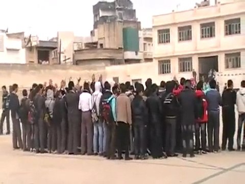 فري برس ادلب مظاهرة طلابية داخل ثانوية المتنبي 23 11 2011