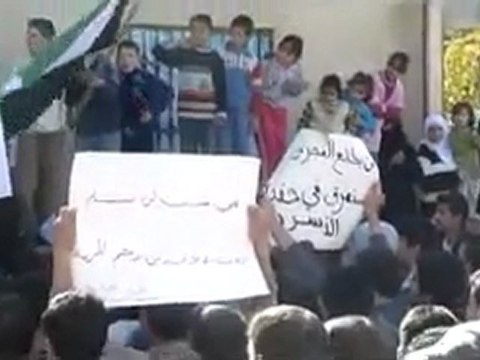 فري برس حمص الحولة حي البستان جمعة الجيش الحر يحميني 25 11 2011