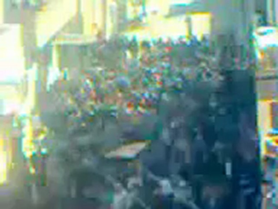 فري برس   حماه حي الحميدية جمعة الجيش الحر يحميني 25 11 2011