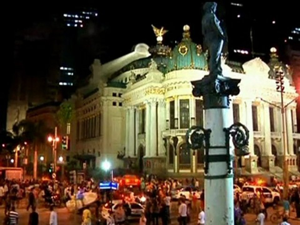 Buildings collapse after explosion in Rio de Janeiro, Brazil