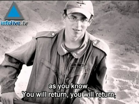 Israeli Songwriter & Singer Aviv Geffen Sings To Gilad - Eve