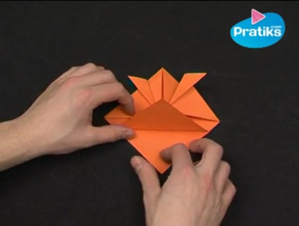 Comment faire un casque de samouraï en papier origami ?