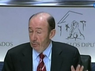 Rubalcaba pide una reducción del déficit más lenta que la pactada en la UE
