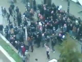 فري برس   حلب   الباب   اعتداء الامن على المعتصمين السلميين25 1 2012