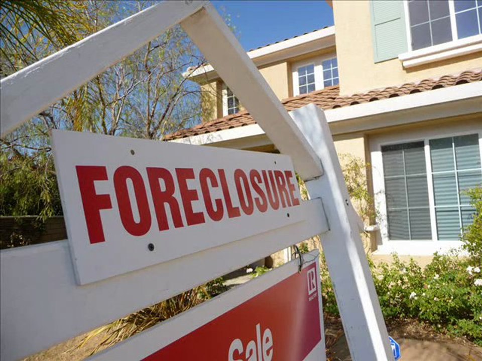 How to Sell an Upside Down House