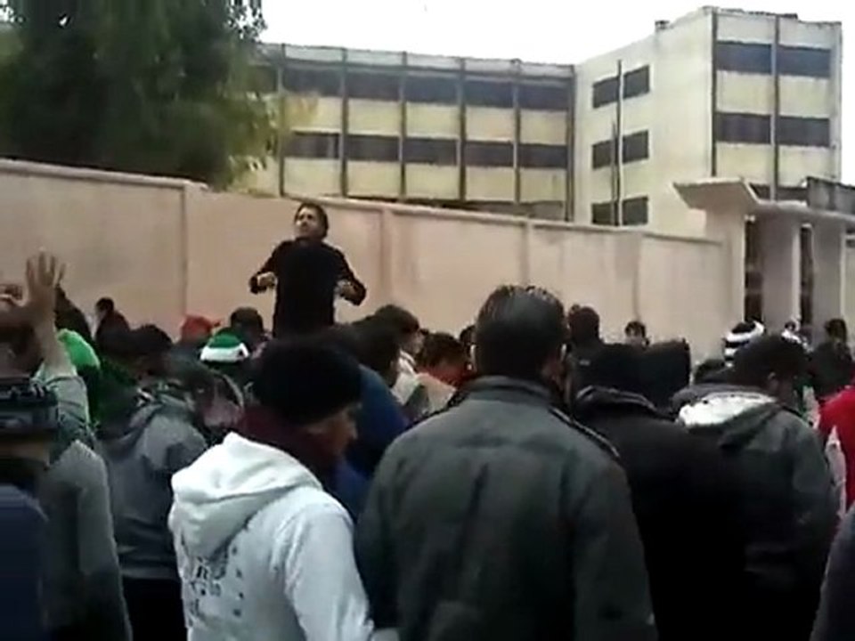 فري برس   حمص مساكن المعلّمين جمعة حقّ الدّفاع عن النّفس 27 01 2012 ج2