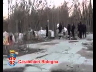Bologna - Maxi sgombero di tende ai Prati di Caprara