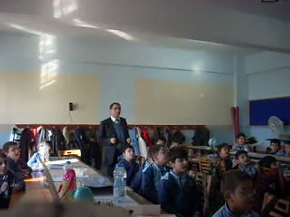 İLK ÖĞRETMENİN kim ?
