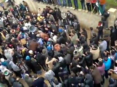 فري برس درعا عتمان جمعة حق الدفاع عن النفس تهتف لحمص وكرم الزيتون 27 1 2012