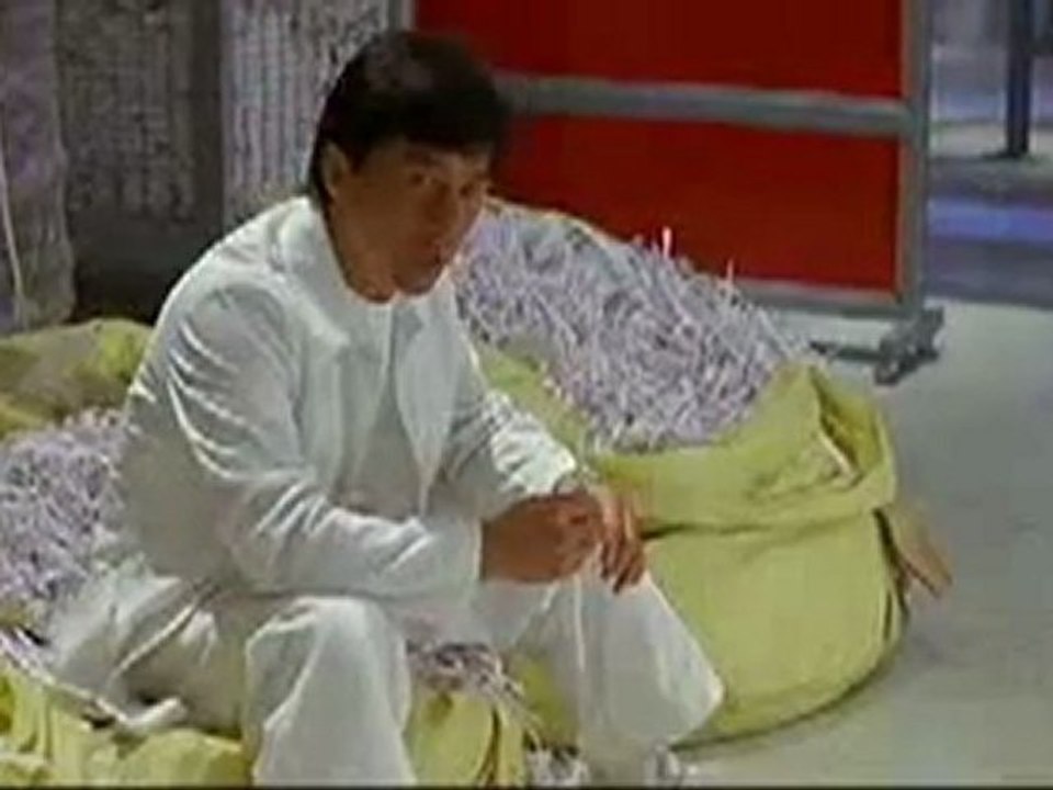 Jackie Chan - In Fuga Per Hong Kong_clip1