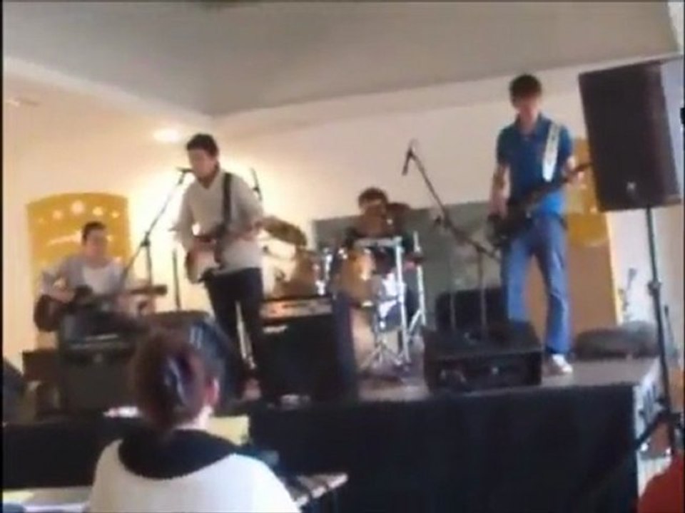 Moi et mon groupe au lycée =D