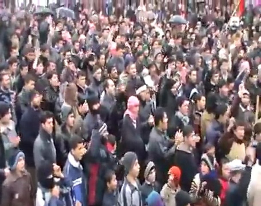 فري برس   إدلب كفرروما  ادلب  هتافات لنصرة المدن المحتلة  28 1 2012