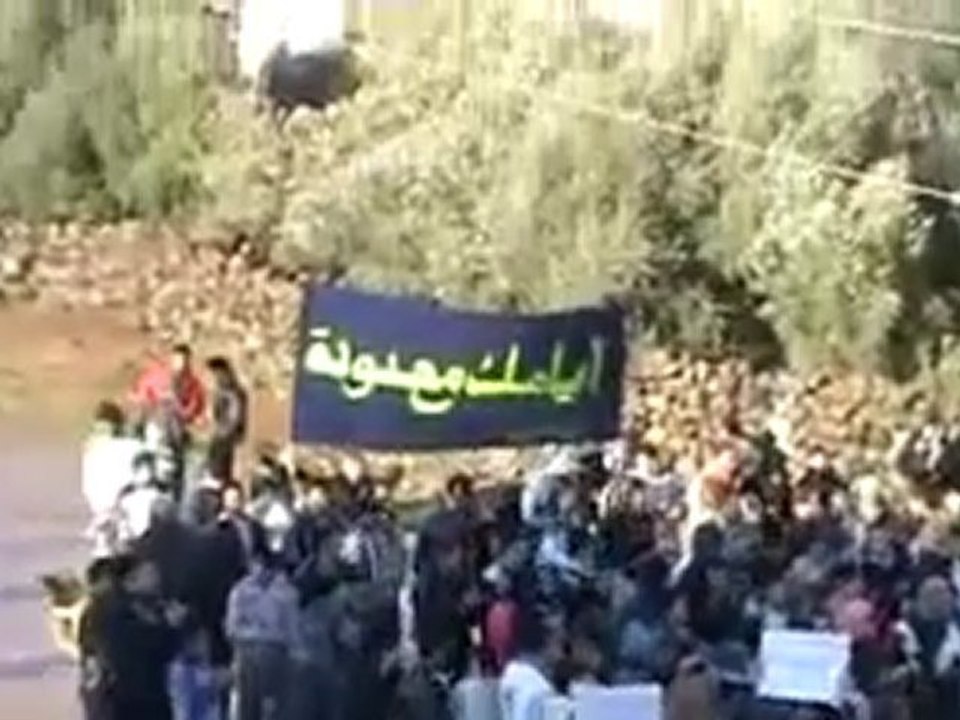 فري برس   درعا الصنمين المحتلة جمعة حق الدفاع عن النفس  لن نستسلم      ننتصر أو نموت 27 1 2012