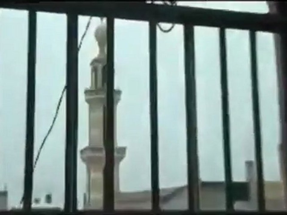 فري برس   حمص القصير آثار الدمار في منازل المدنيين نتيجة القصف 27 1 2012