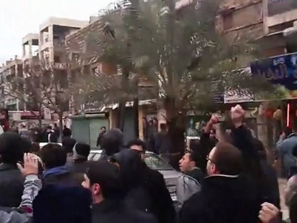 فري برس   حلب سيف الدولة مظاهرة جامع آمنة بنت وهب 27 1 2012