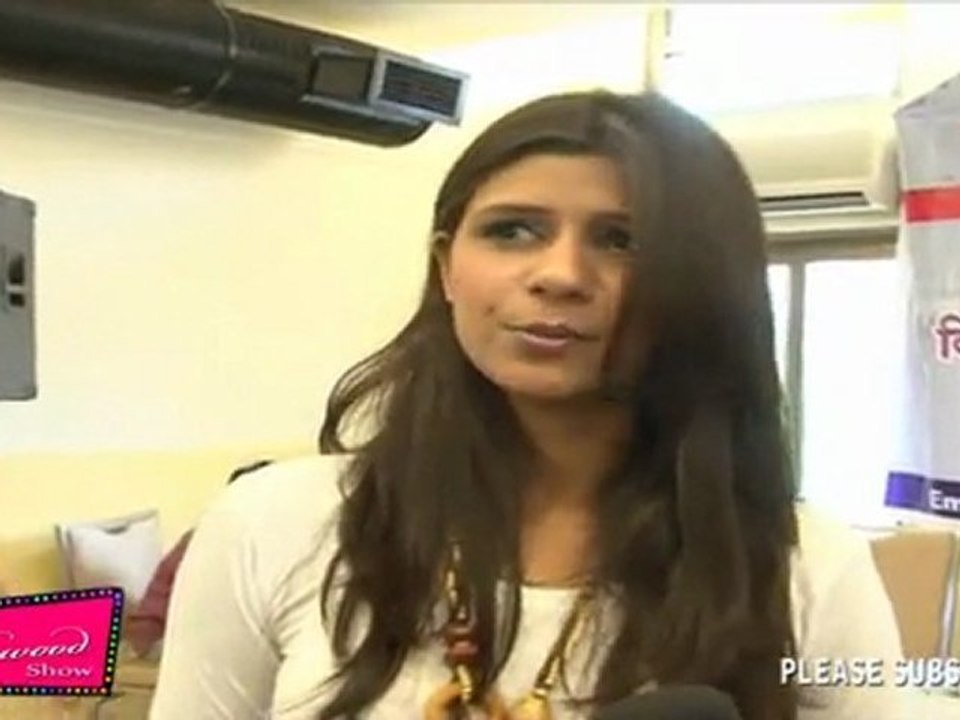 Hot Babe Speaks About Acting @ Sidhant News Paper Launch In Mumbai
