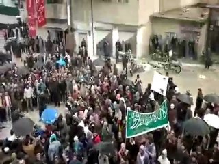 فري برس   إدلب معرة النعمان مظاهرات حاشدة في جمعة حق الدفاع عن النفس 27 1 2012