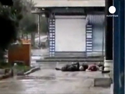 Siria: sospesa la missione degli osservatori