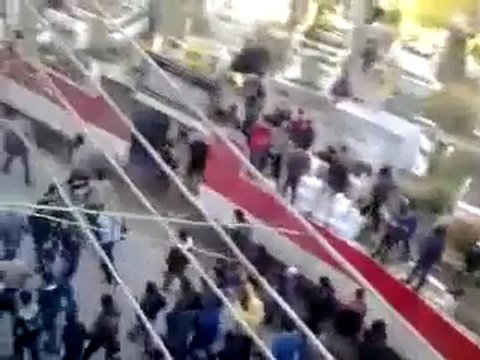 فري برس معضمية الشام موكب زفاف الشهيد عبد العزيز نخلة الى مثواه الأخير 28 01 2012 ج2