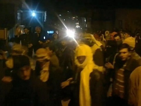 فري برس دارة عزة ـ ردا على دخول الامن و الجيش المدينة ـ 28 ـ 1 ـ 2012