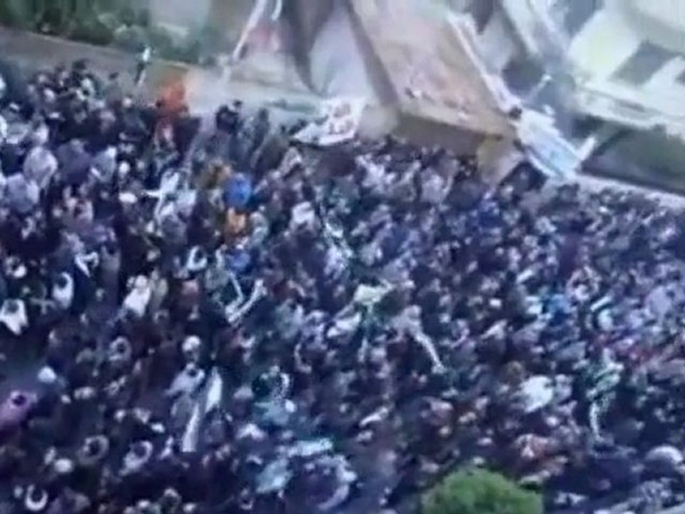 Blasts in Syria blamed on militants