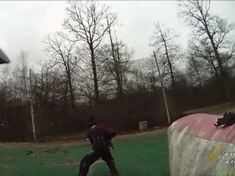 obstacle central ,droite, gauche, droite le long du snake et tir finale sur la base !!!!