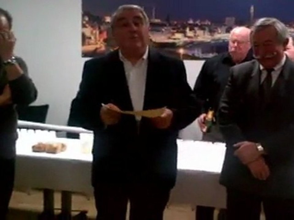remise du diplome de la jeunesse et des sports à Basile Brizou