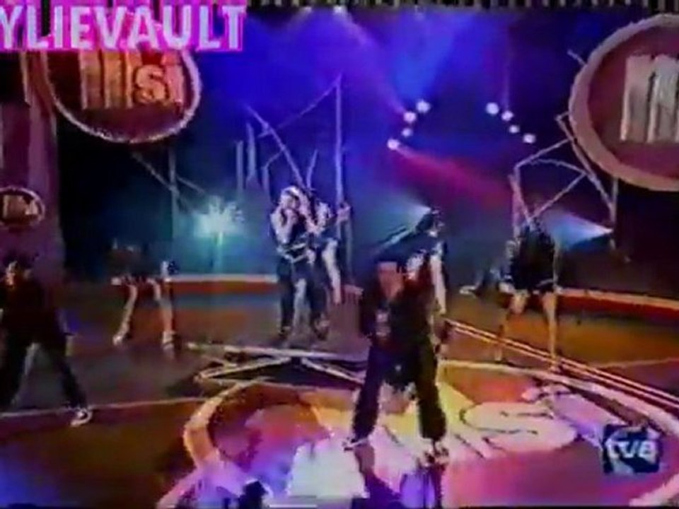 Kylie Minogue - Interview & Spinning Around - Musica Si 2000