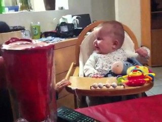 Emma et Lila en plein fou rire