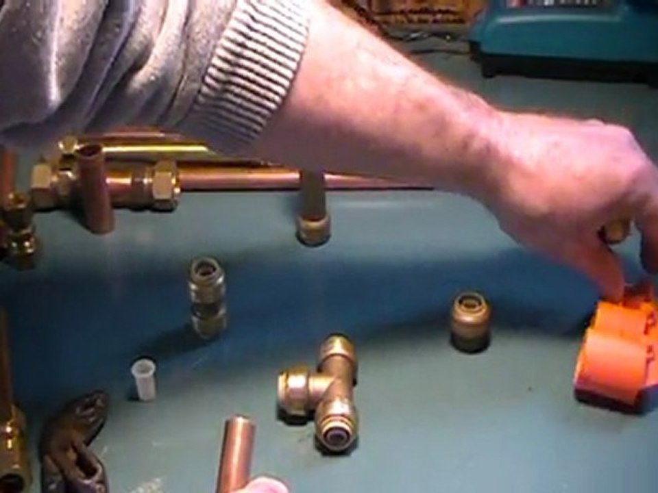 How to join and repair copper pipe without soldering.