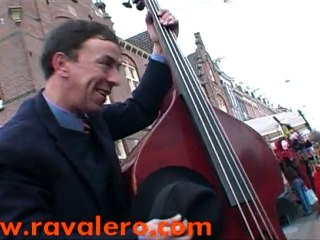 Elias, the man who loved the music