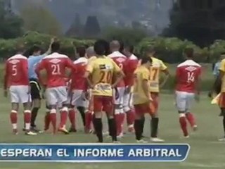 Hakem de maçtan sıkıldı