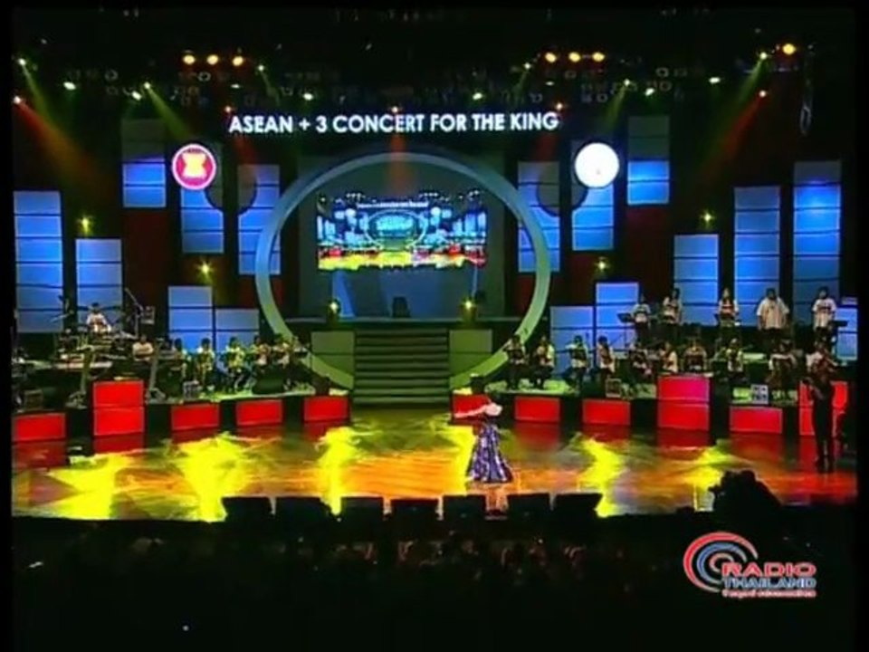 Listen @ASEAN + 3 Concert for the King 2010 - YouTube [freecorder.com]
