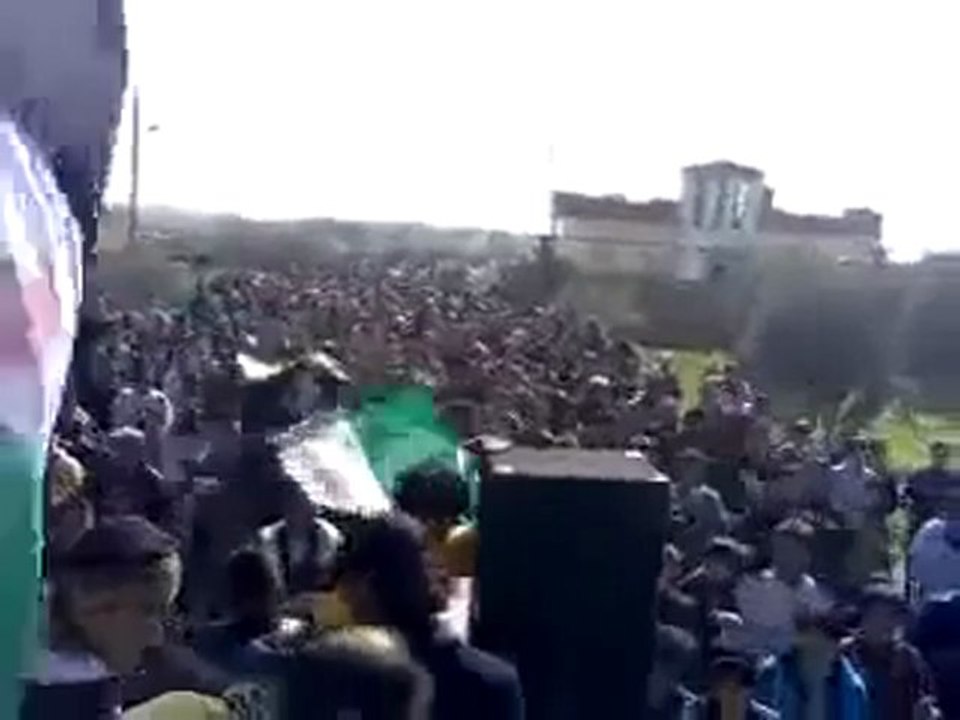 فري برس   حماة التريمسة تشييع الشهيد محمود العليوي قتل على يد عصابات الأسد 29 1 2012