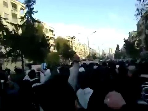 فري برس حلب نزلة أدونيس وإطلاق الرصاص على المتظاهرين 29 1 2012