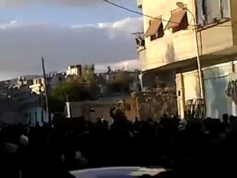 فري برس معضمية الشام موكب زفاف الشهيد عبد العزيز نخلة الى مثواه الأخير 28 01 2012 ج5