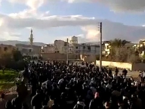 فري برس معضمية الشام موكب زفاف الشهيد عبد العزيز نخلة الى مثواه الأخير 28 01 2012 ج4