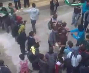 فري برس   حلب حريتان    مظاهرة طلابية  29  1 2012