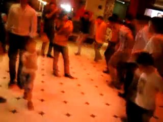 منظمة رؤى الأنسانية - دبكة كردية 1