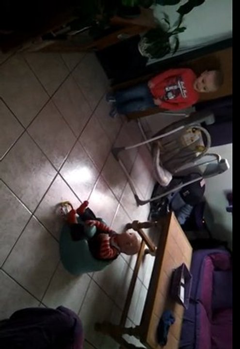 Fous rires entre frères !